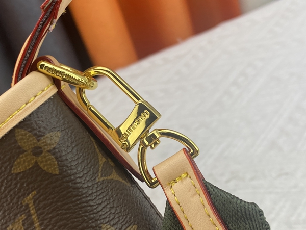 ルイヴィトンバッグ素材ディテール